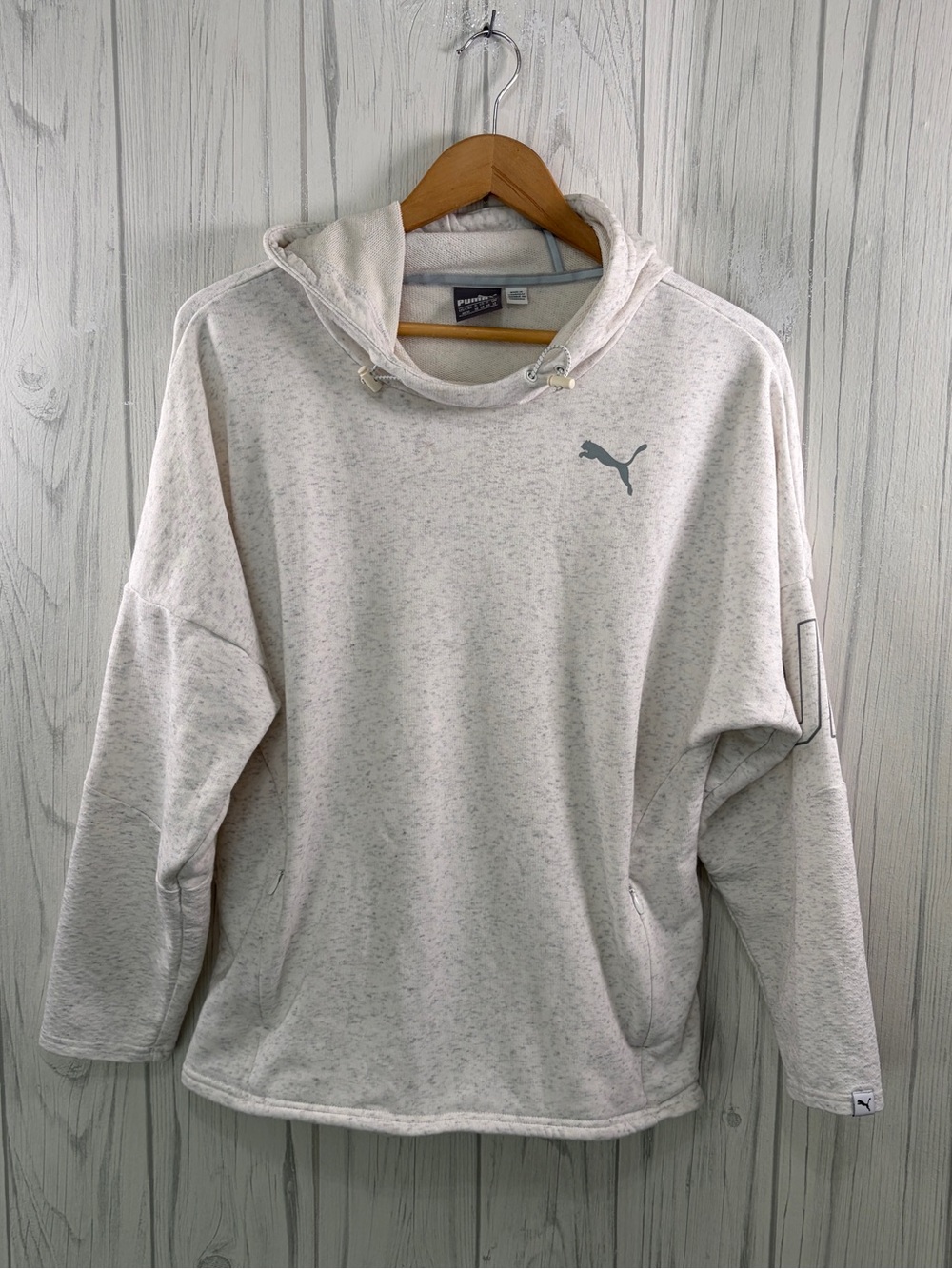 PUMA Women’s Swagger Pullover Hoodie, Medium